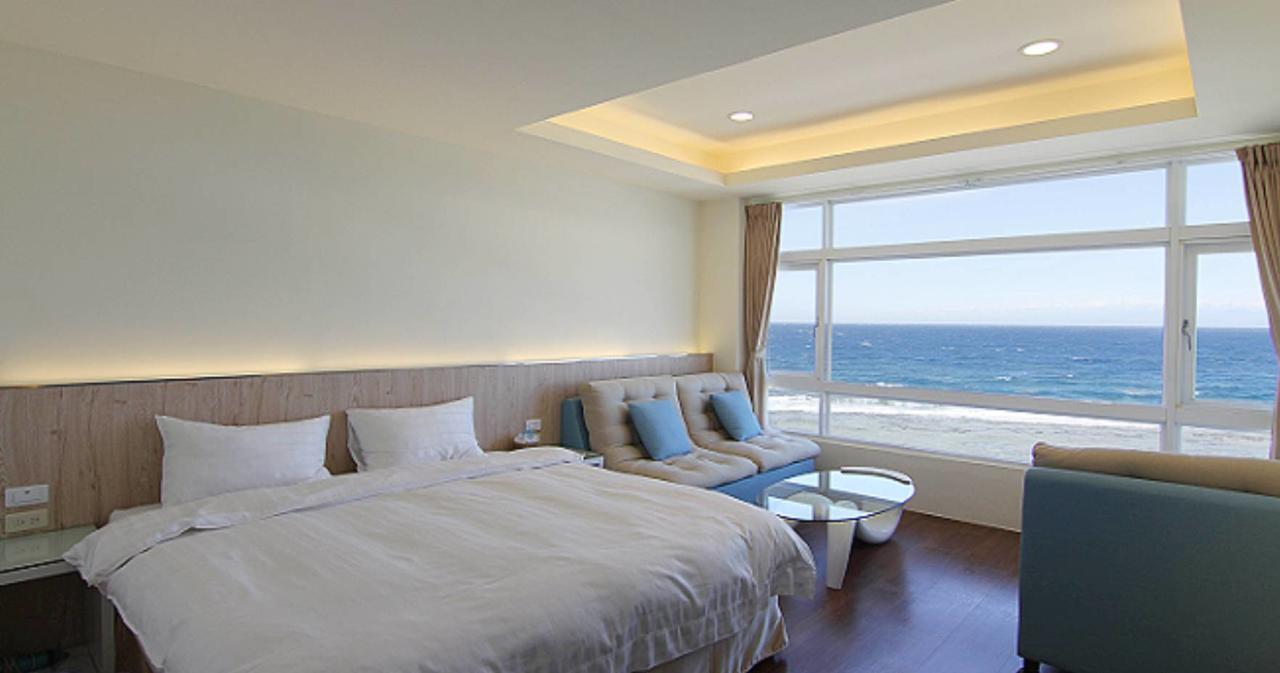 綠島 綠堤濱海旅店 Bed & Breakfast Lyudao Exterior photo